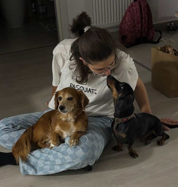 Dezzi and Delia: A Heartwarming Friendship